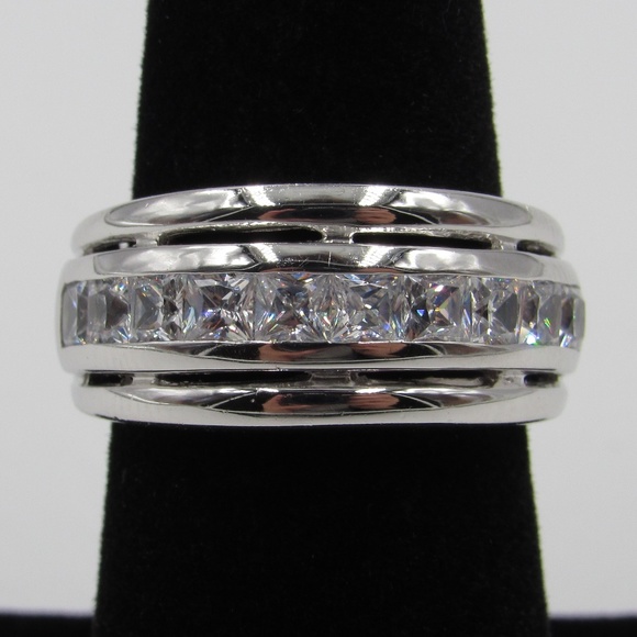 Jewelry - Vintage Size 6.5 Sterling Channel CZ Diamond Ring